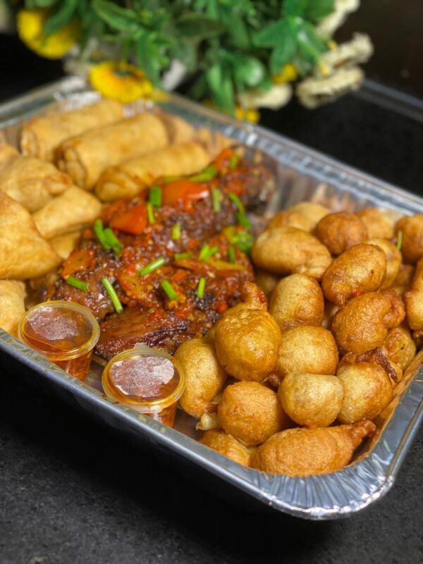 b610dad9-2a40-40b4-a5dd-6ce73b8ea9a4 Small chops Maxi Platter