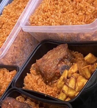 Smokey jollof rice / per spoon